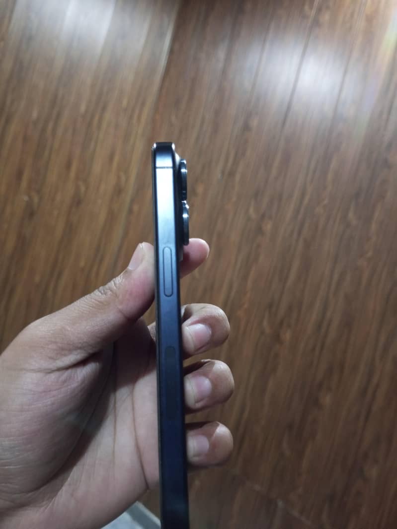 Apple iPhone 15 Pro 7
