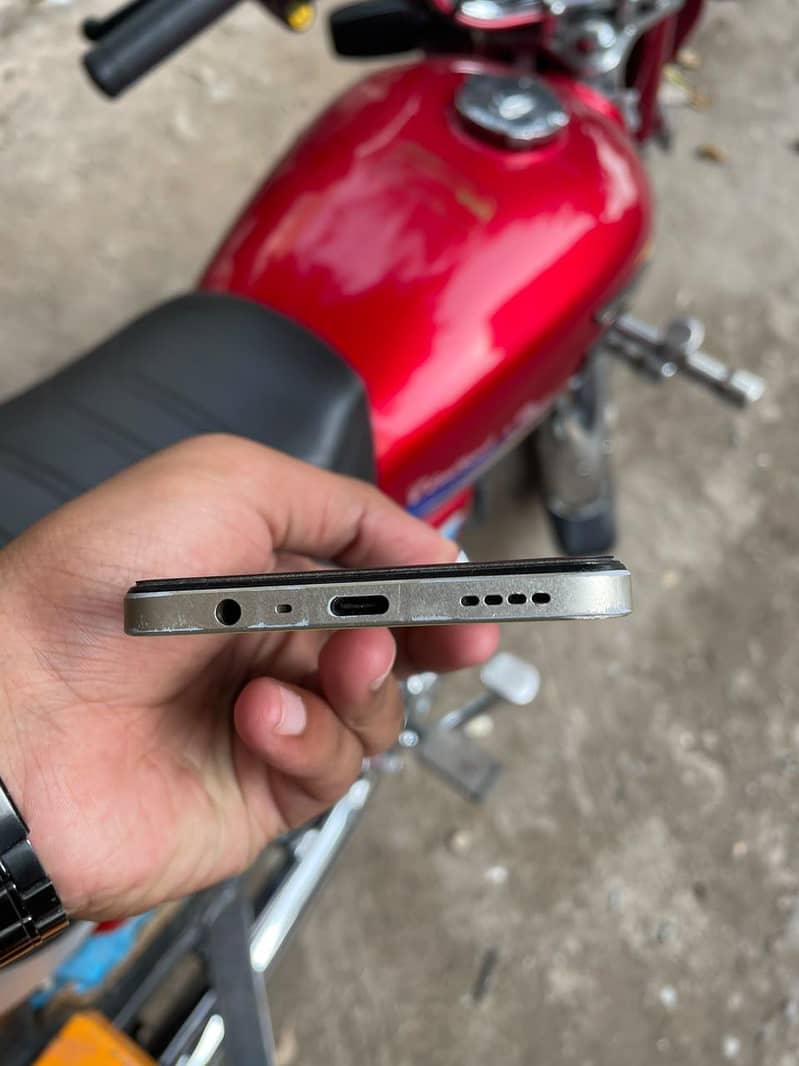 Realme C53 3