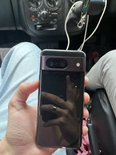 Google Pixel 8 Urgent Sale.