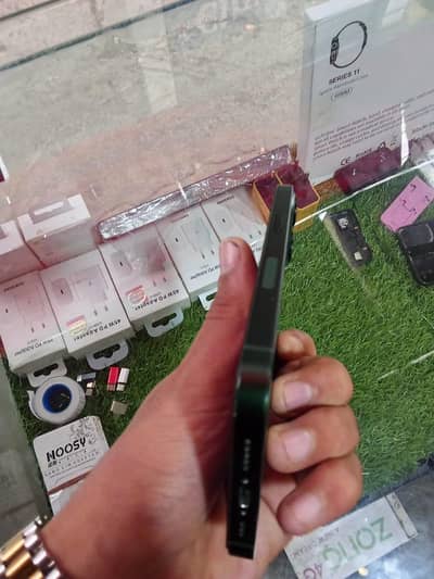 iphone 13 03715154035