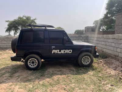 Mitsubishi Pajero 1987