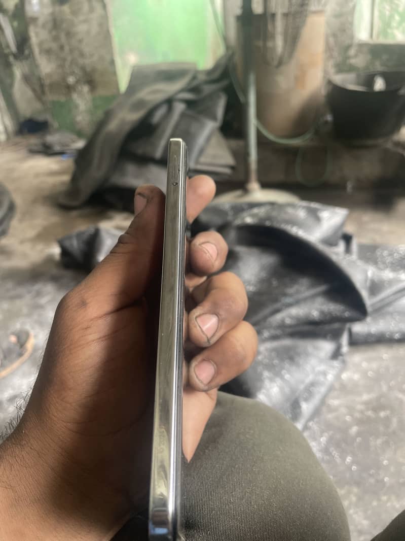 Tecno CAMON 30S Pro 1