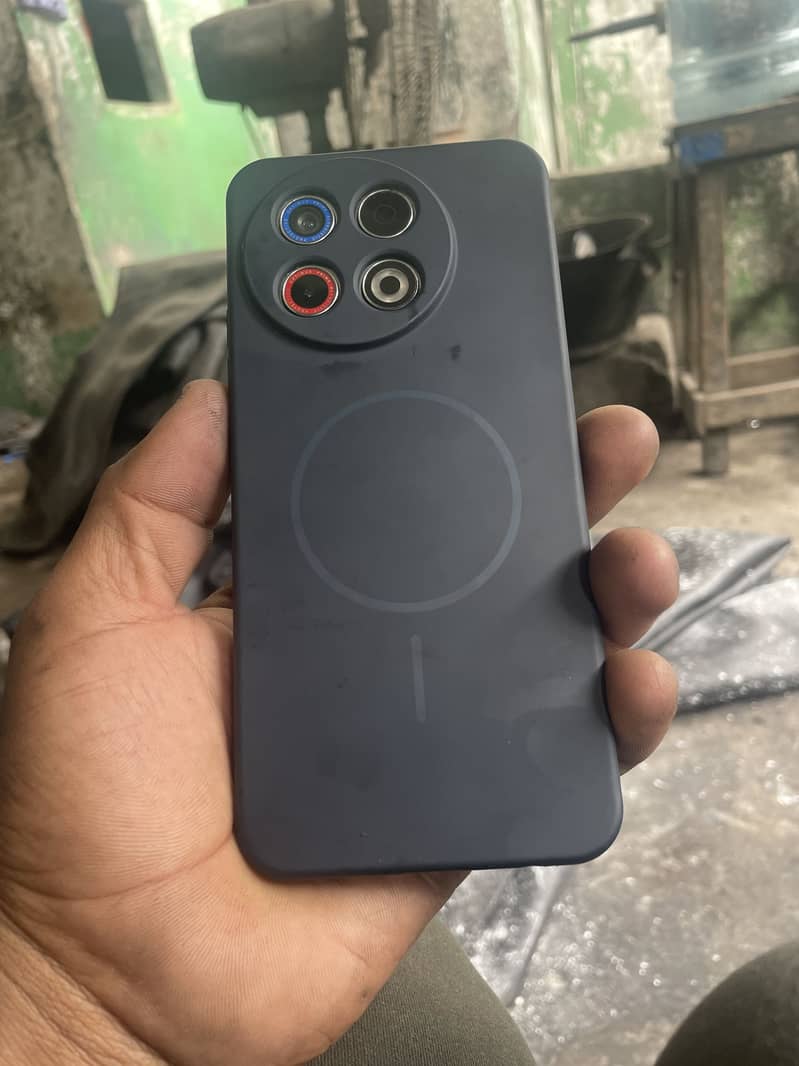 Tecno CAMON 30S Pro 5