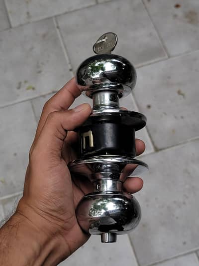 round door lock ( not used )