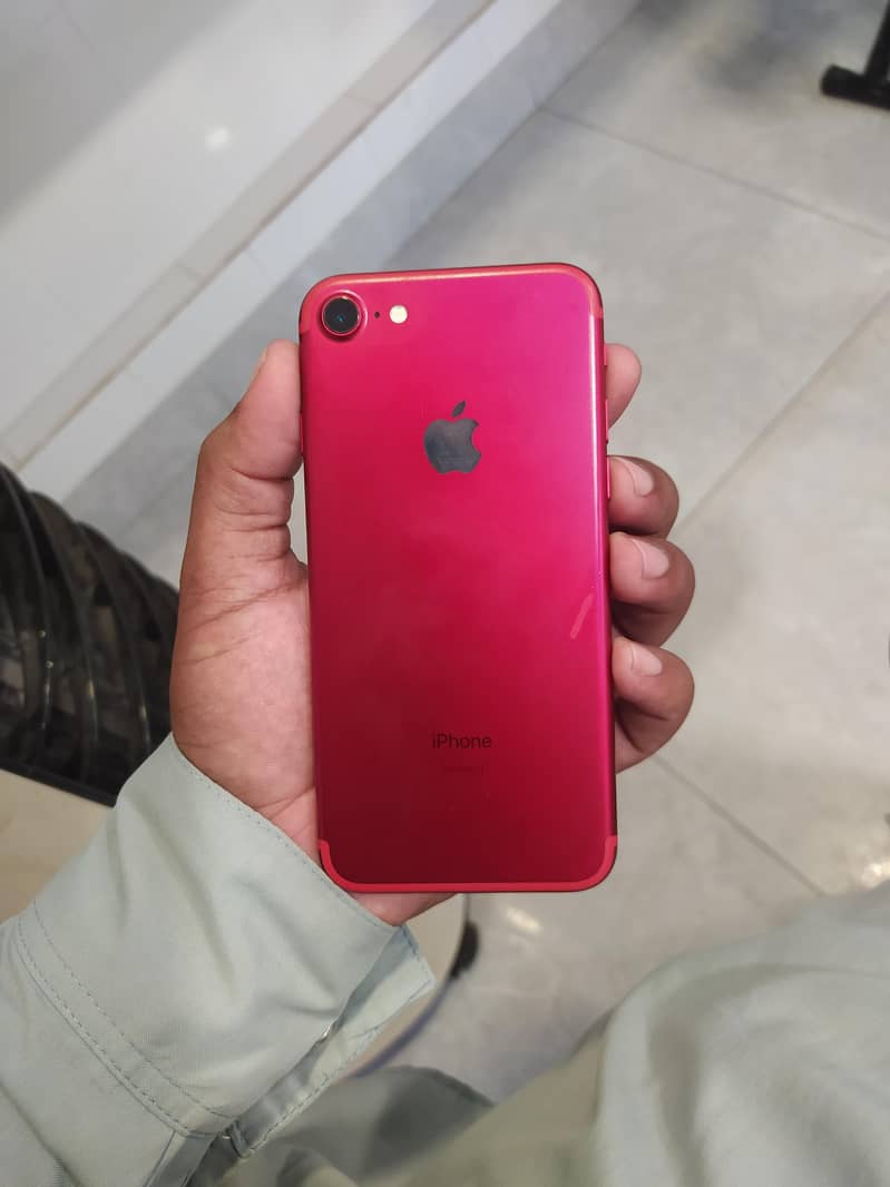 Apple iPhone 7 2