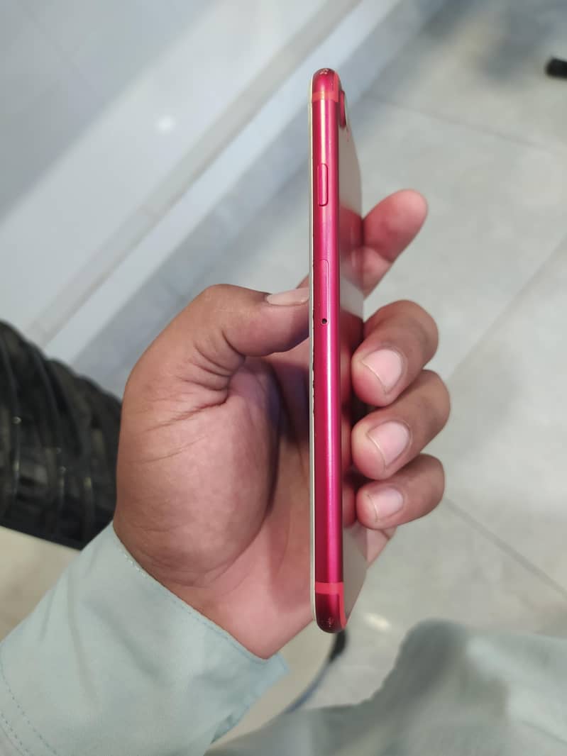 Apple iPhone 7 3