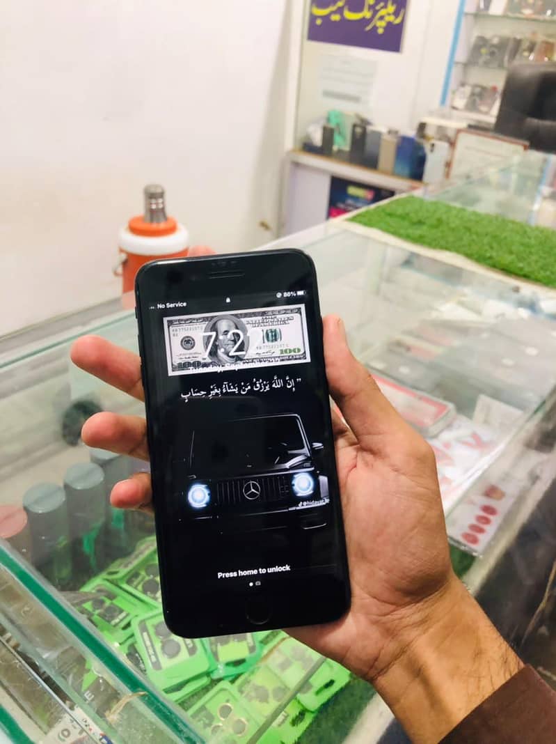 Apple iPhone 7 Plus 2