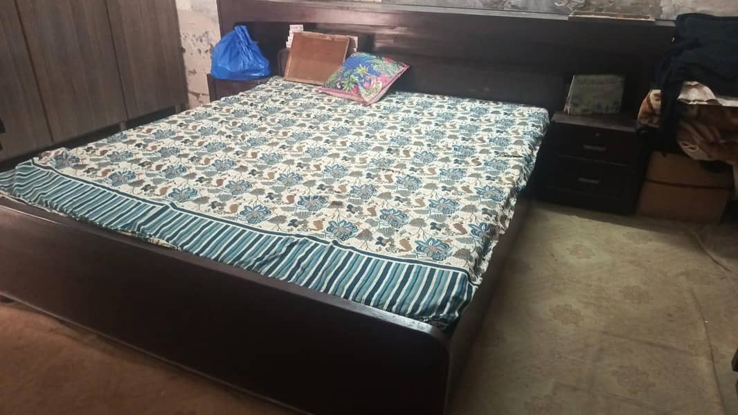 wood bed with dressing table 0