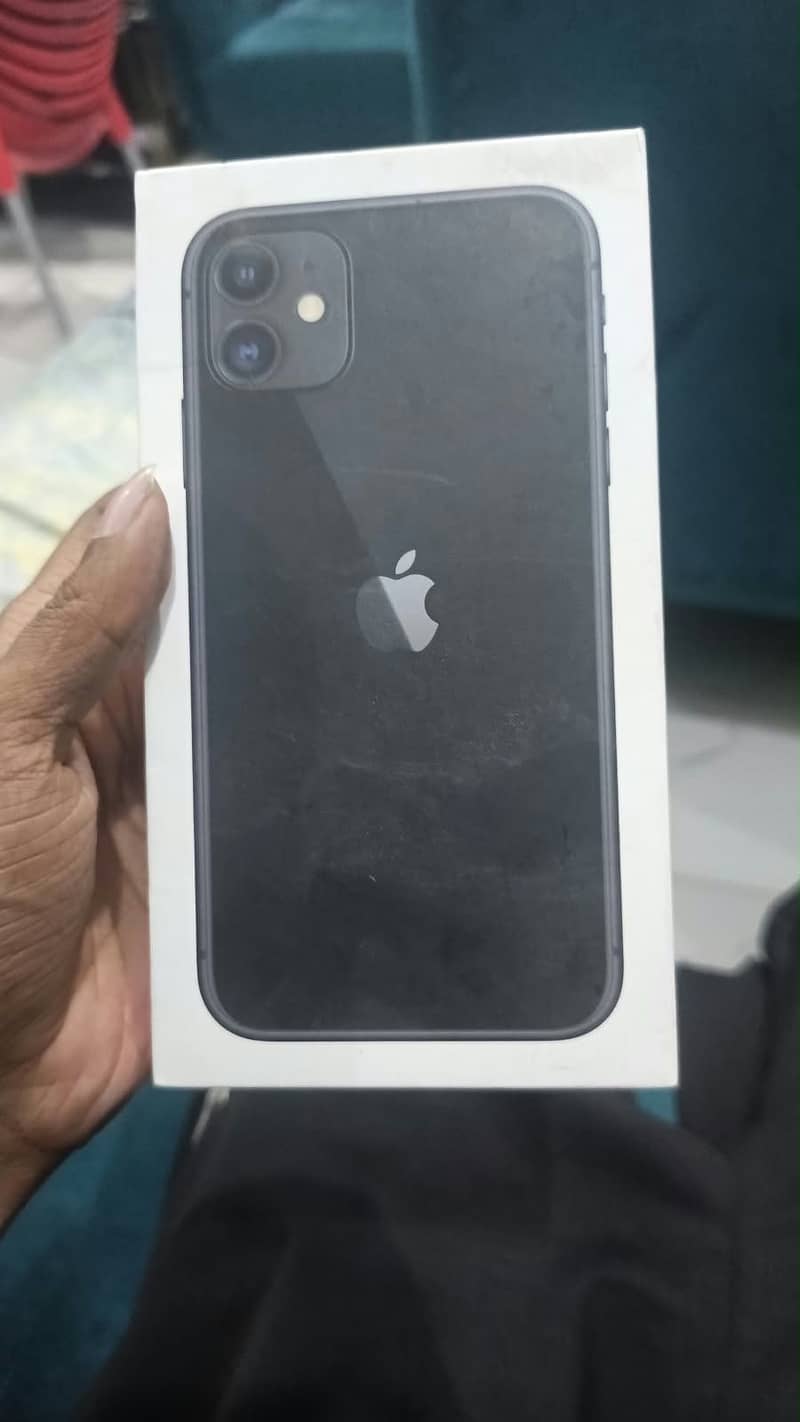 Apple iPhone 11 with box 0