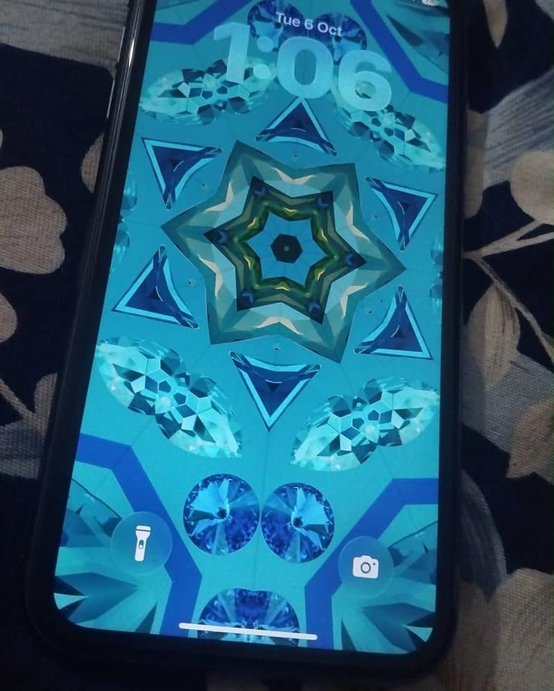 Apple iPhone 11 with box 1