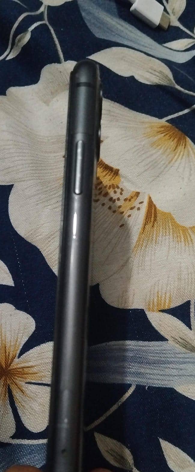 Apple iPhone 11 with box 7