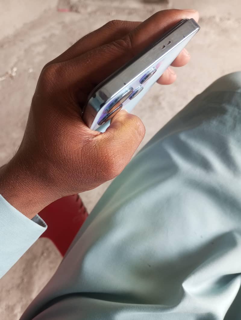 Infinix Note 30   {16.256} 5