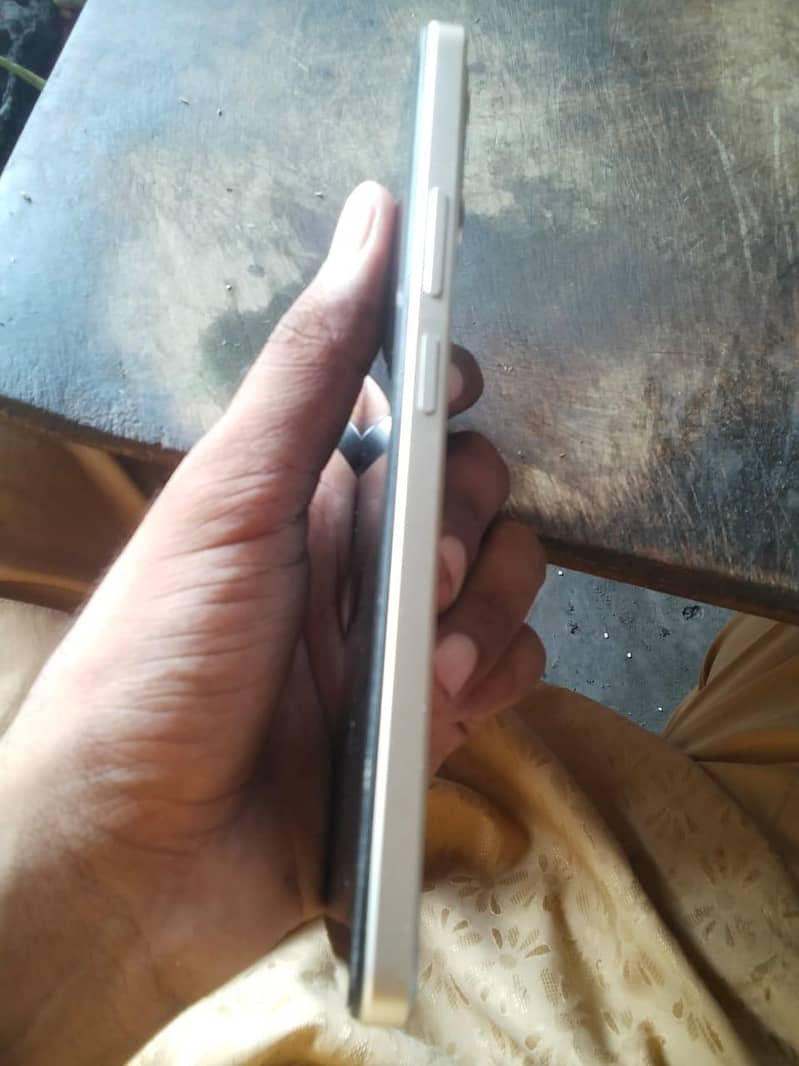 Realme note 70 4