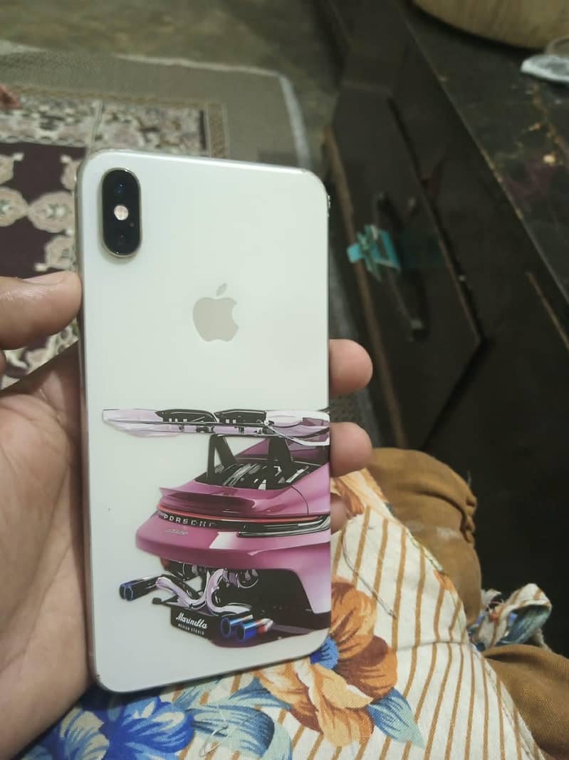 Apple iPhone XS Max 1