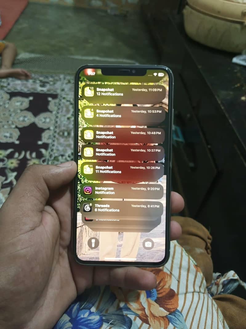 Apple iPhone XS Max 2