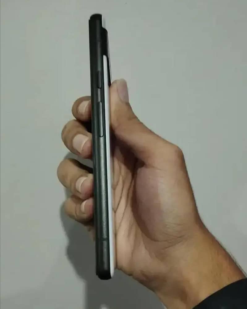 Google Pixel 6a 4