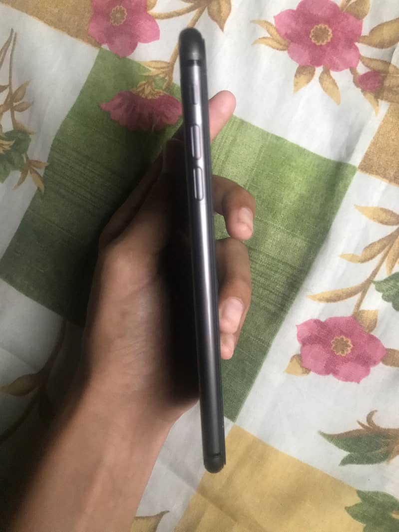 iPhone 8plus 2