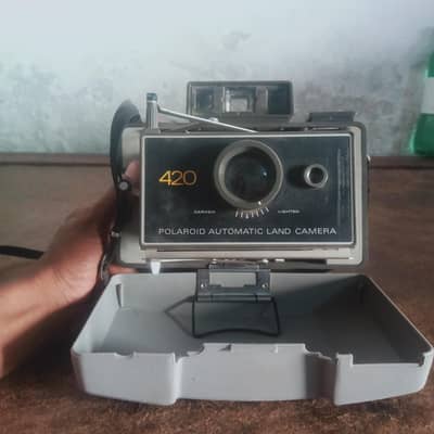 420 polaroid Automatic camera