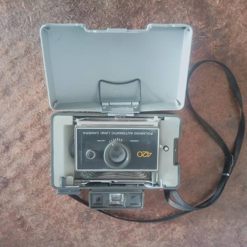 420 polaroid Automatic camera 4