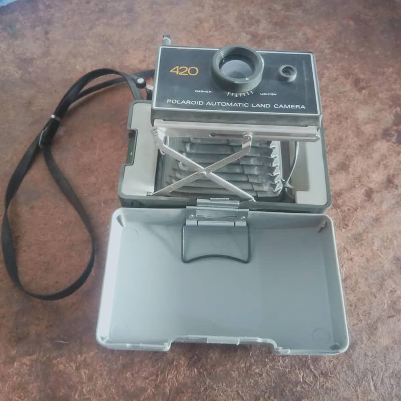 420 polaroid Automatic camera 5