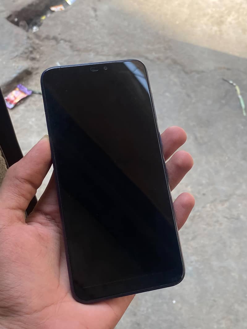 Honor 8C 1