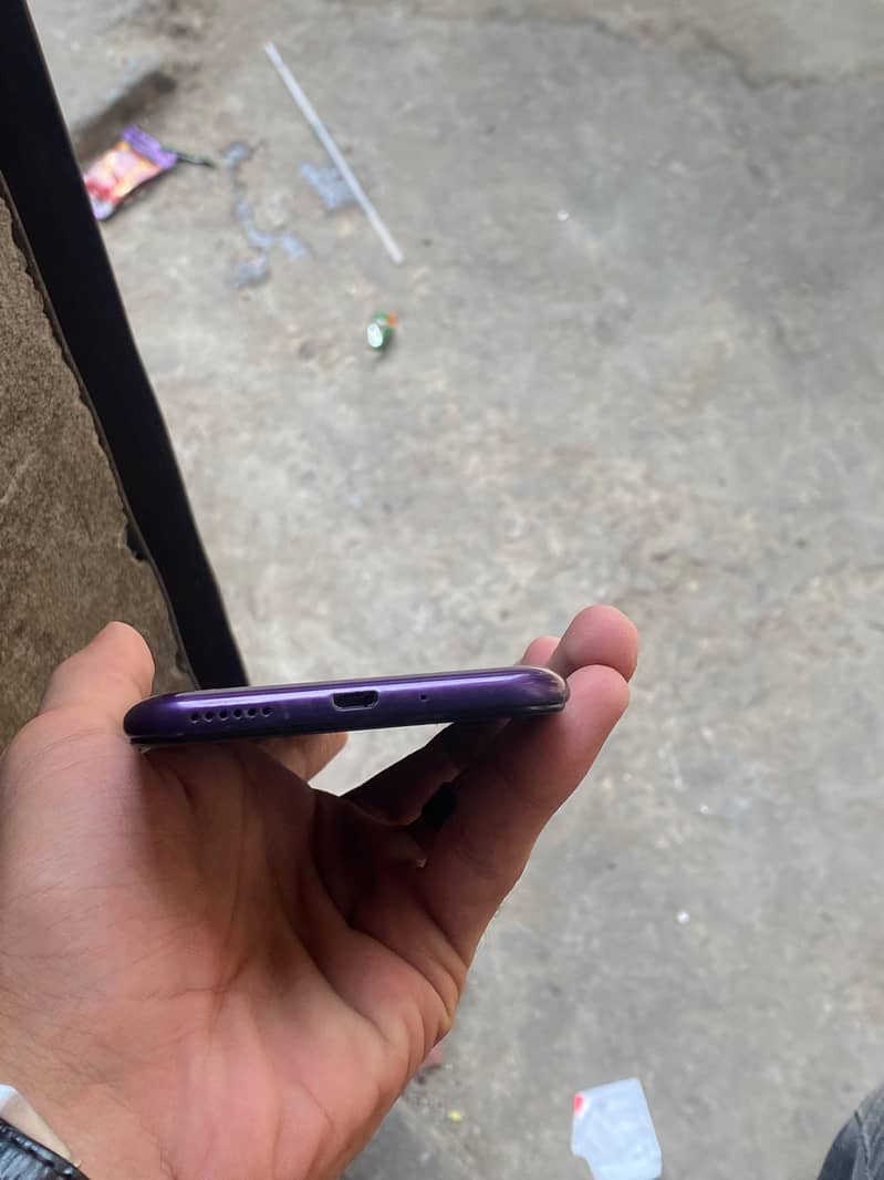 Honor 8C 5