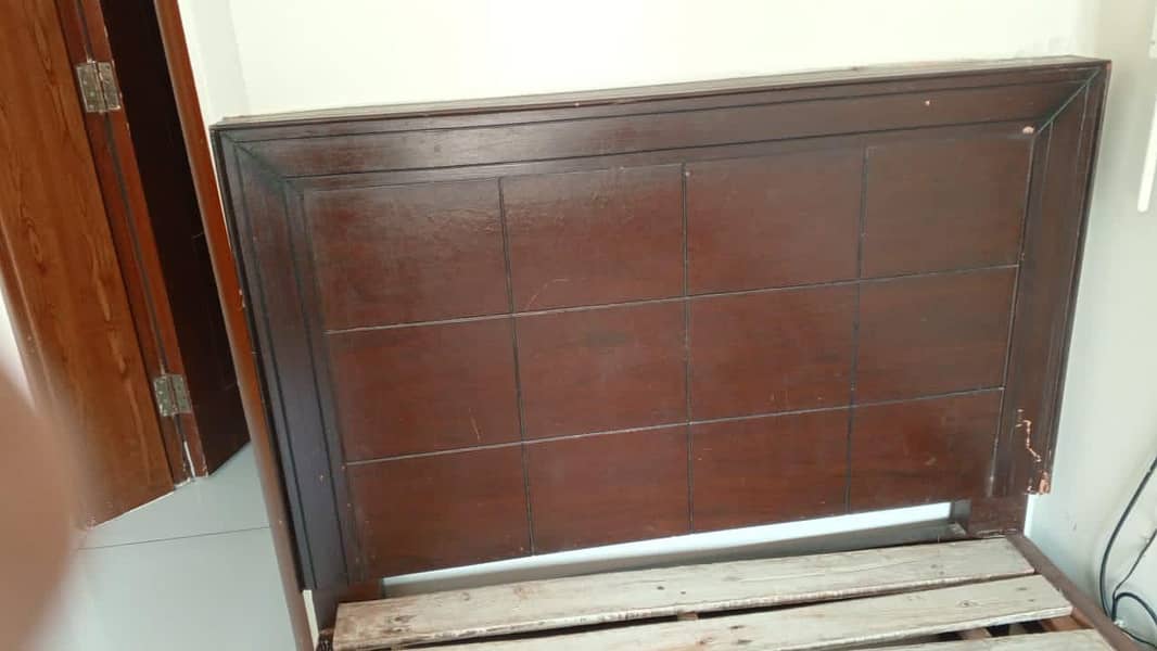 single bed with mettres 5