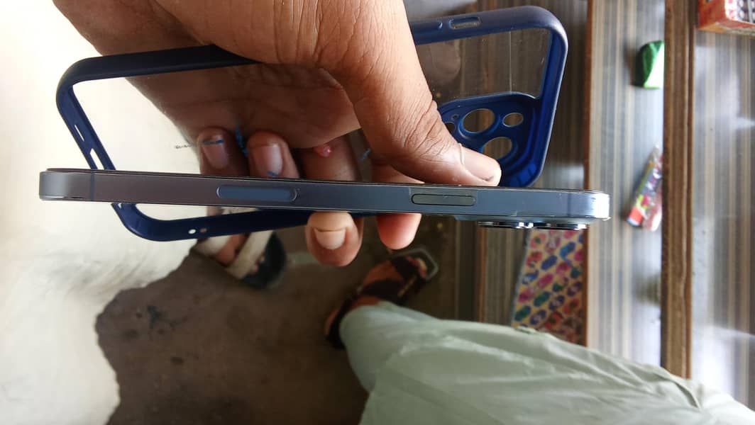 Apple iPhone 13 Pro 3