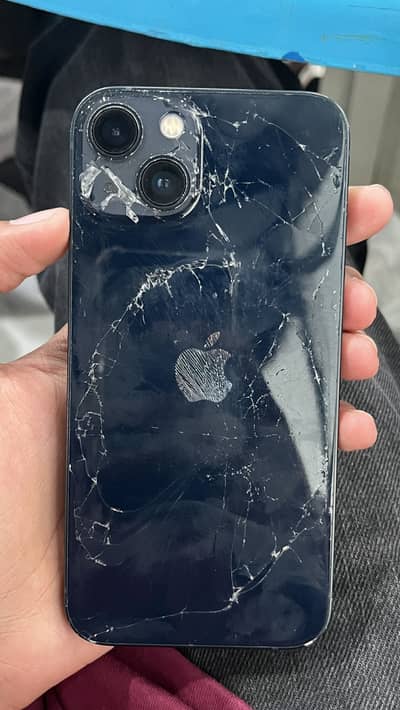 Apple iPhone 13