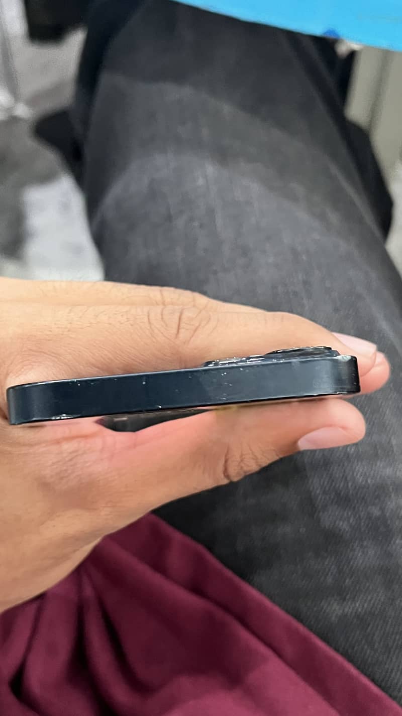 Apple iPhone 13 7