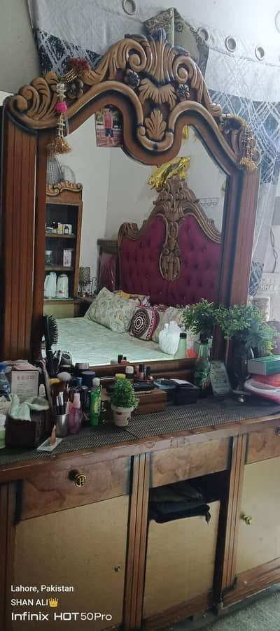 bed set with side table and dressing and almari