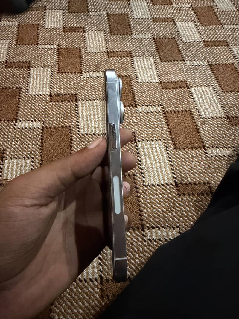 Apple iPhone 14 Pro 7
