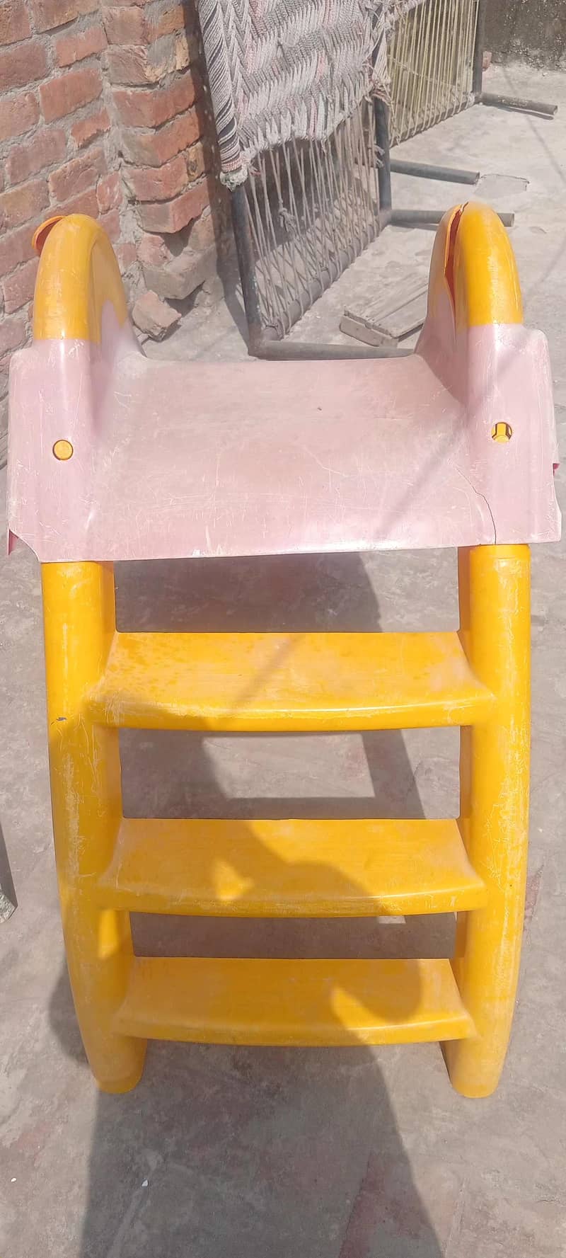 slide and table 0