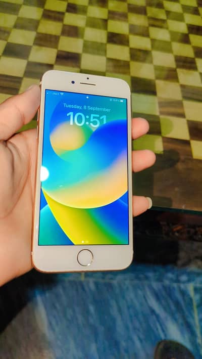 Apple iPhone 8