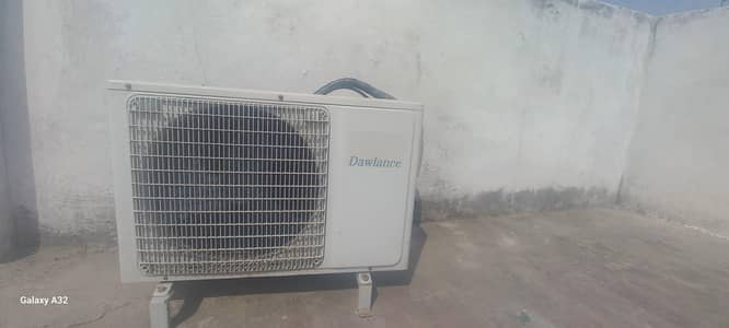 AC for sale excellent condition downlance for sale good condition