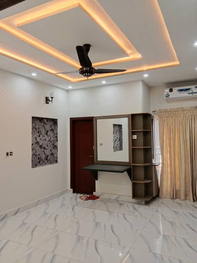 10 MARLA LOWER PORCTION FOR RENT NO GAS