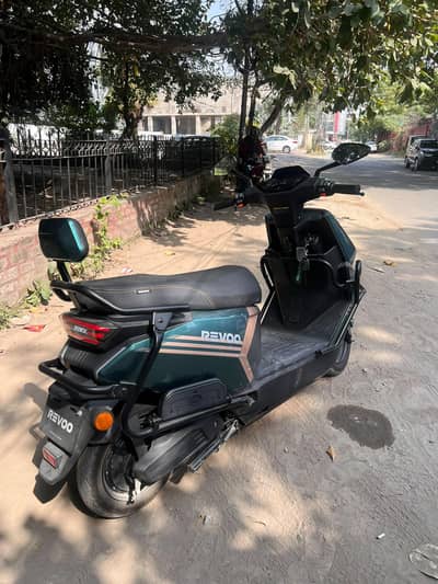 Revoo Electric Bike C35