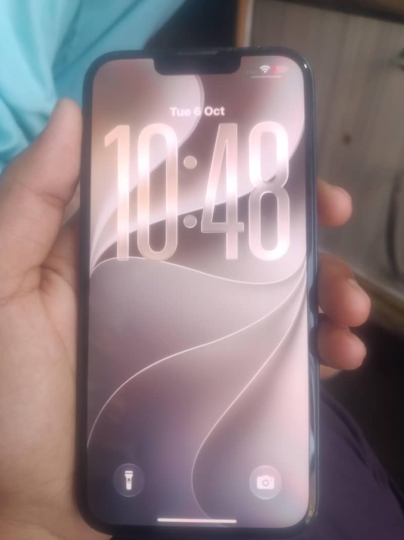 Apple iPhone 13 2