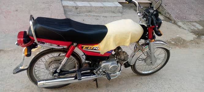 Honda CD 70 2025