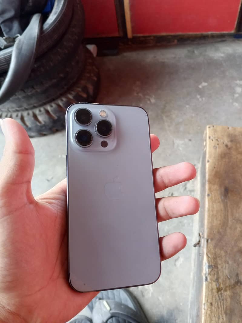 Apple iPhone 13 Pro 3