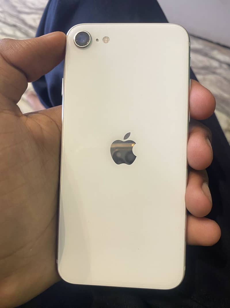 Apple iPhone SE 3