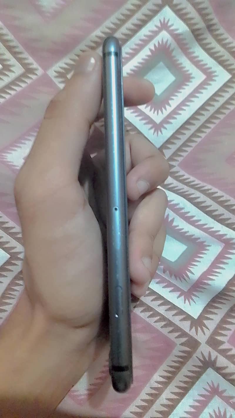 Apple iPhone 8 2