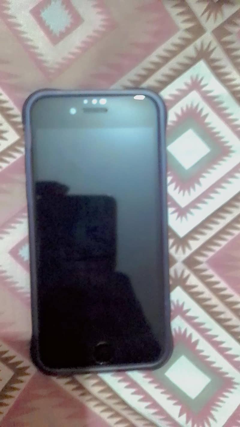 Apple iPhone 8 6