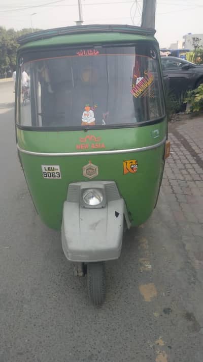 very good condition new battery tyre
