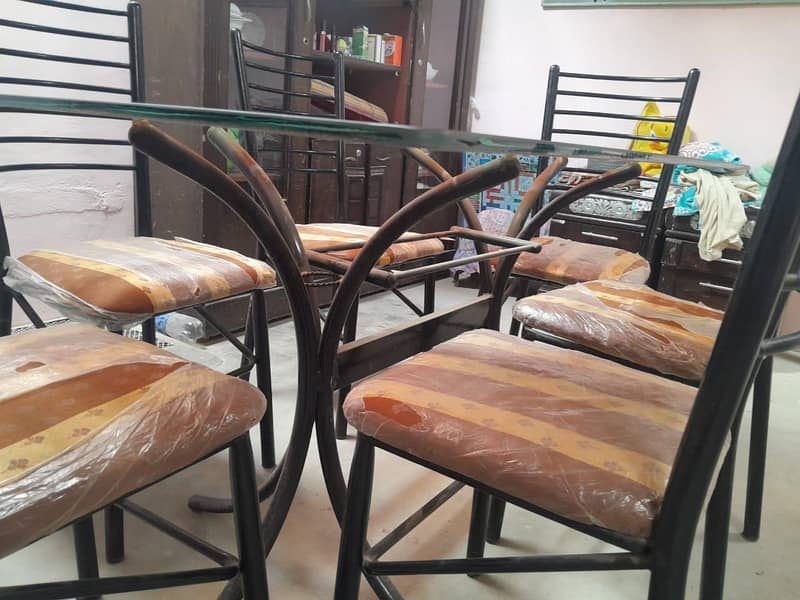 Dinning Table 4