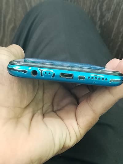 Realme 5 4/64 (0326/29/45/850)