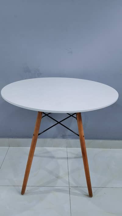 Round Dining Table