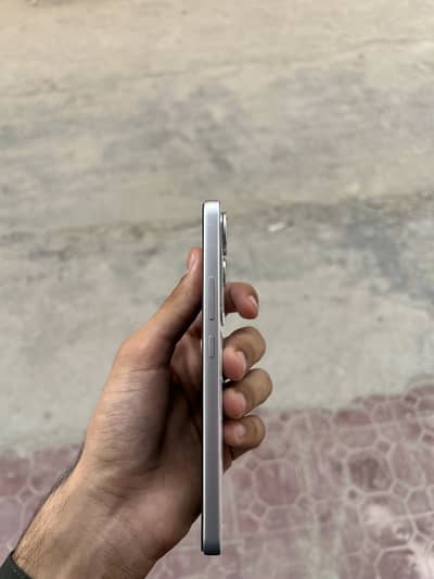 Vivo Y400.16gb ram 256gb rom with box charger 0306/5648/426