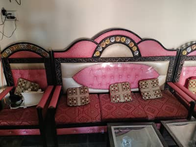 5 Seater Iron Soraf With 3 Iron+Glass Tabels In Excellent Condition