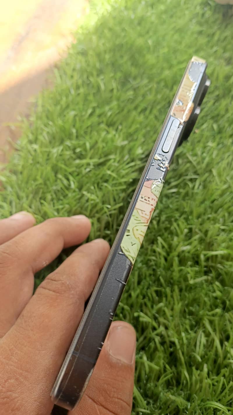 Apple iPhone 15 Pro Max 5